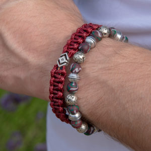 bracelet double macramé perles bordeaux ou noir